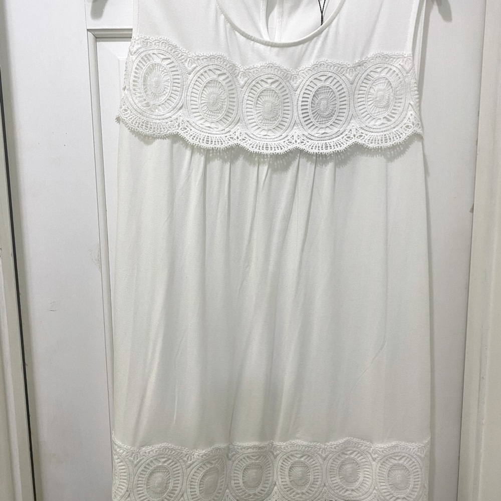 ADRIANNA PAPELL white tank with crochet detail